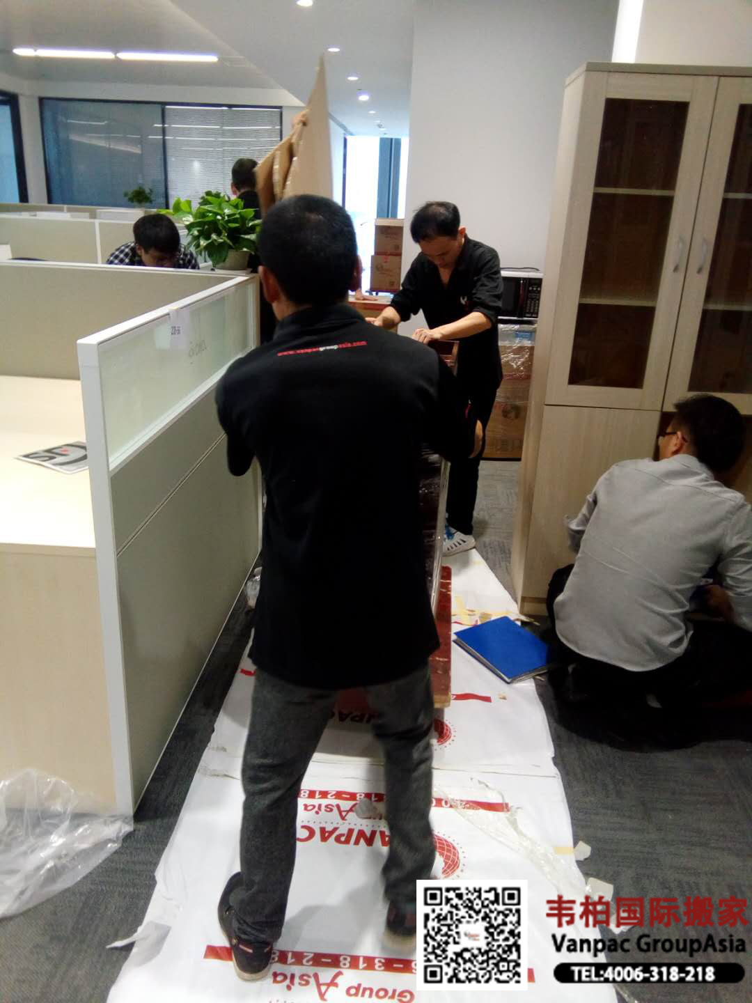 办公柜就位还原中